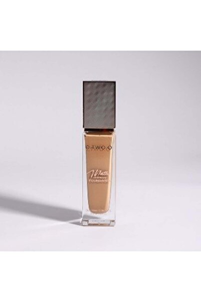 O.TWO.O Cosmetics Long-lasting, high-coverage, matte foundation - No. 03
