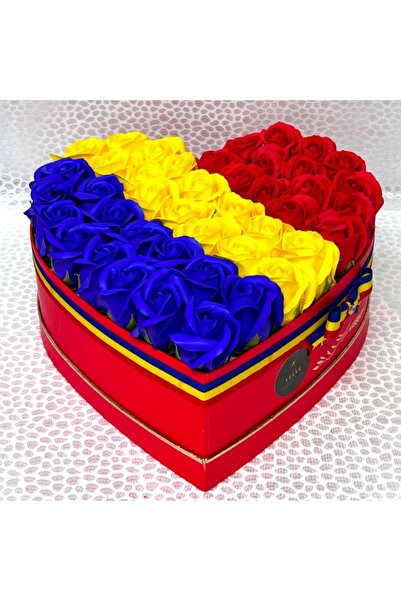 velve Aranjament floral Tricolor, in cutie rosie cu forma de inima, cu 43 tra...