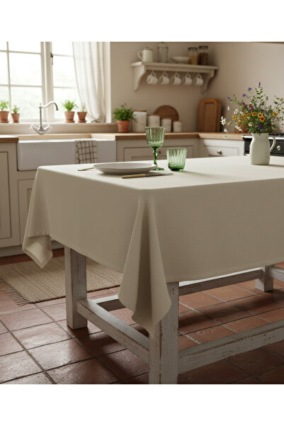PİKKO HOME مفرش طاولة مخملي كريمي بدون رعاية (KD)