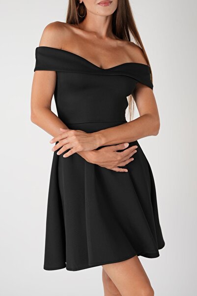 OLSAMODA Kadın Öpücük Yaka Likralı Scuba Kumaş Kloş Kesim Nişan Düğün Davet Elbisesi