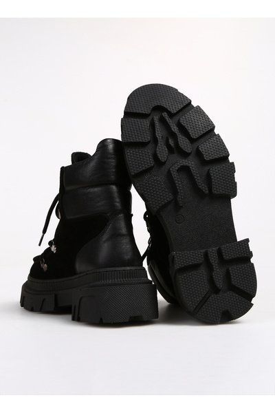Fabrika Siyah Kadın Bot MELITA
