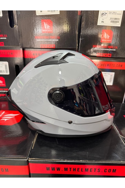 MT Helmets Braker Sv solid kask (şeffaf vizörlü biçimde) gönderilecektir