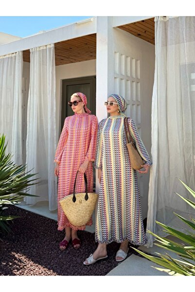 Melike Tatar Πολύχρωμο φόρεμα με λεπτομέρεια βολάν 32-3589