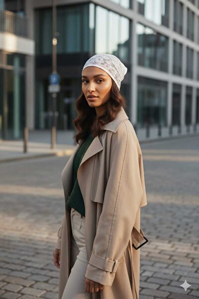 Handmade Betty Bands White Lace Triangle Lace-Up Bandana