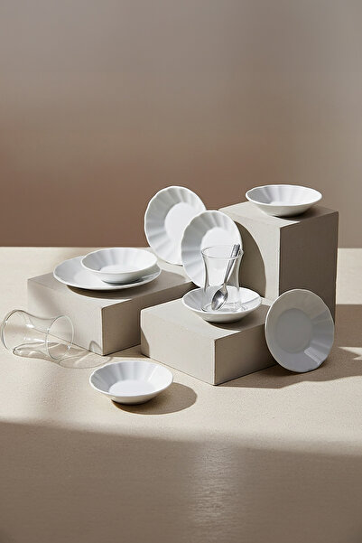 EminHome Güral Porcelain Novice Tea Plate