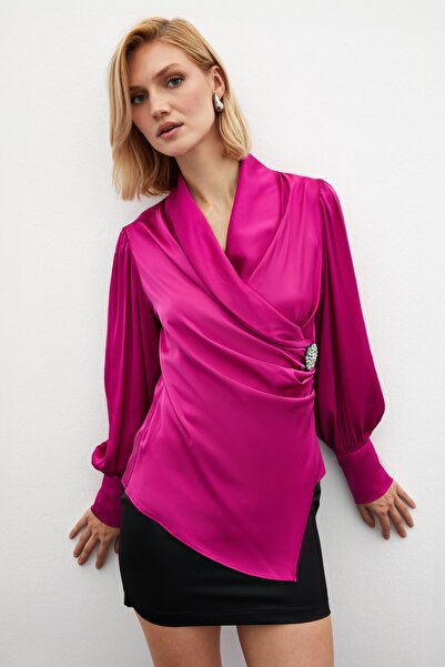 Sateen Μπλούζα με διπλό στήθος με καρφίτσα - Φούξια