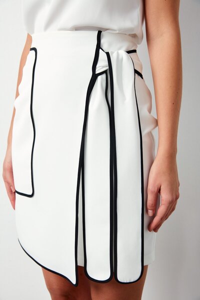 Sateen Detaylı Mini Etek - Ekru