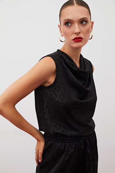 Sateen Degaje Collar Sleeveless Blouse - Black