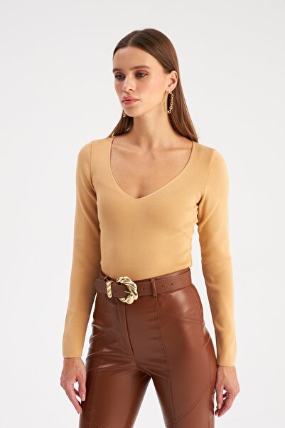 Sateen V-Neck Crop Knitwear - Biscuit