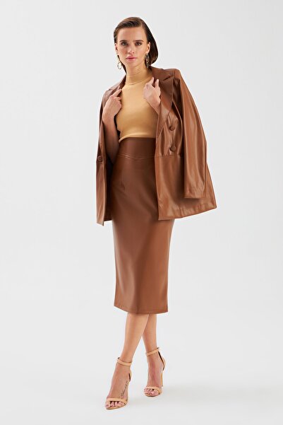 Sateen Кожена пола тип молив - кафява