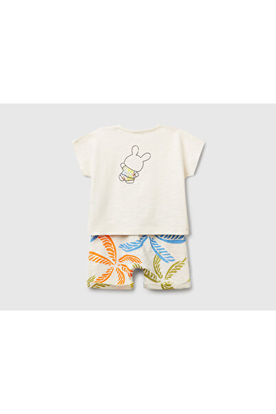 United Colors of Benetton Bebek Ekru Baskılı Kimono Kollu T-Shirt ve Tamamı Desenli Şort Takım