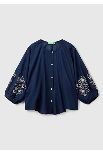United Colors of Benetton Kadın Lacivert %100 Koton Rahat Kalıp Kolları Çiçek İşlemeli Hakim Yaka Gömlek