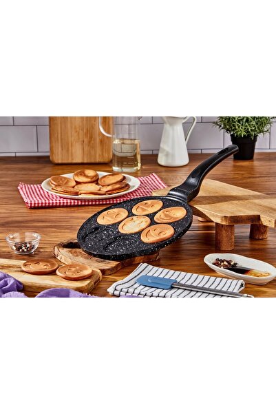 Cazoria Cast Smile Pancake Pancake