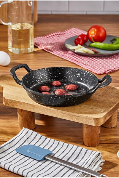 Cazoria Cast Shallow Pan with Handle 22 cm.