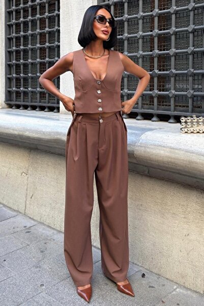 Lijuri Панталони с странични плисета и копчета, комплект с яке 10261 R10-E-K5