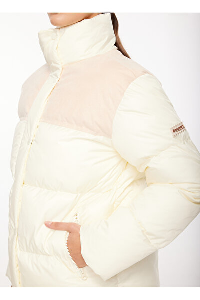 Discovery Expedition Kırık Beyaz Kadın Dik Yaka Basic Kapitone Mont D3WL-MNT5