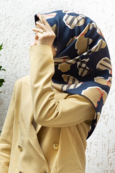 Vissona %100 Twill İpek Leopar Desenli Lacivert - Bej Renkli 90x90 Eşarp Diki...