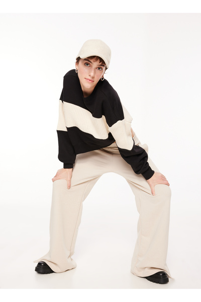 Aeropostale Bisiklet Yaka Düz Siyah Kadın Sweatshırt A3WL-SWT10