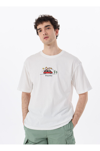 Discovery Expedition Kırık Beyaz Erkek Bisiklet Yaka Loose Fit Nakışlı T-Shir...