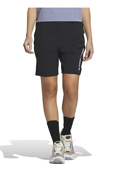 adidas HY4696 W NATGEO SHORTS Μαύρο γυναικείο σορτς κανονικού τύπου