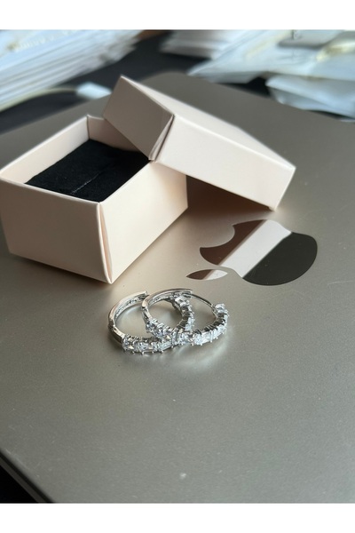 DGK COLLECTİON GÜMÜŞ RENK FULL TAŞLI ZARİF,HİPOALERJENİK A+ KÜPE