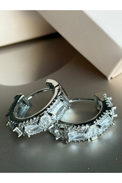 DGK COLLECTİON GÜMÜŞ RENK,TASARIM ÜRÜN,FULL TAŞLI ZARİF,HİPOALERJENİK A+ KÜPE