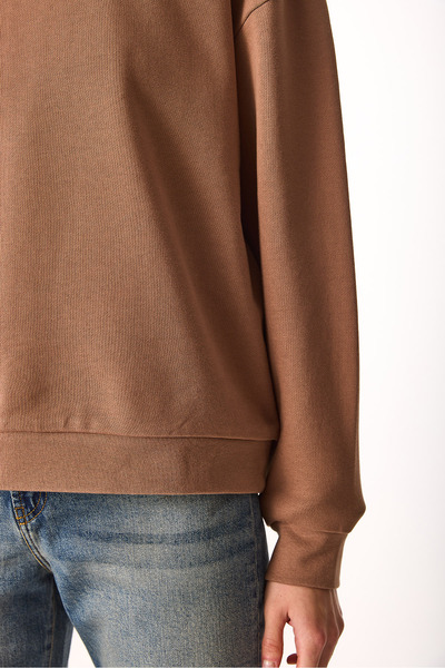 VENA Rhona Crew Neck Regular Fit 3 Thread Sweatshirt-Brown