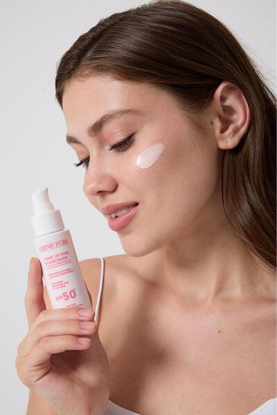 CREME PURE Anti-Blemish Tone Equalizing Spf 50+ Pink Colored Sunscreen with Glutathione, Hyaluronic Acid Effect 50 ml