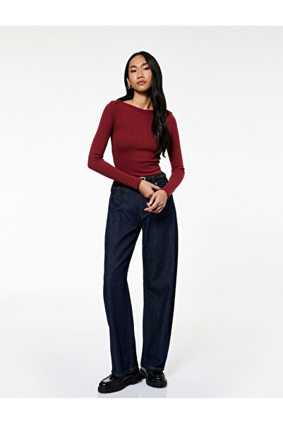 Koton Βαμβακερό μακρυμάνικο μπλουζάκι με λαιμόκοψη Slim Fit Basic