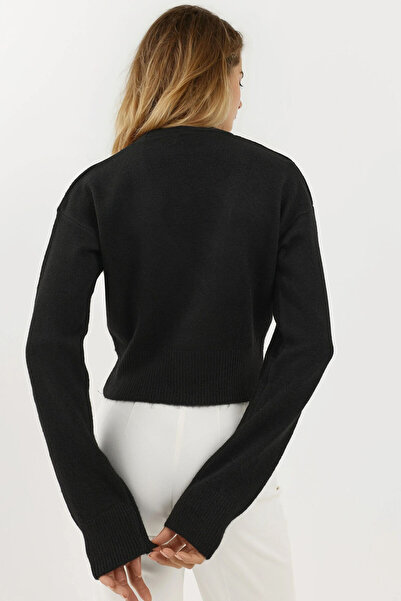 Hiccup Pulover din tricot cu nasturi cu decolteu în V