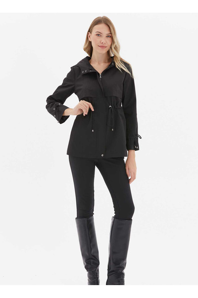 Selen Siyah Kadın Kapüşon Standart Düz Trençkot 24KSL9398