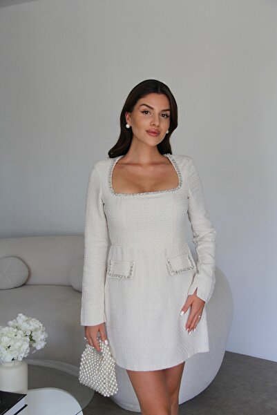 Julidress Екру бяла рокля с квадратна деколте и перли, мини, премиум дизайн, туид