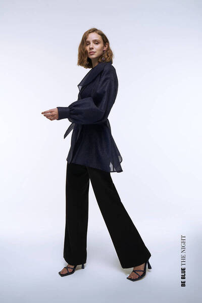 BE BLUE Тъмносиньо яке от органза