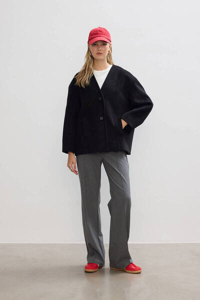 BE BLUE Black Minimal Short Spoon Coat