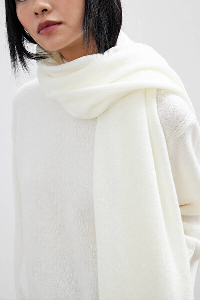 BE BLUE Ecru Soft Scarf