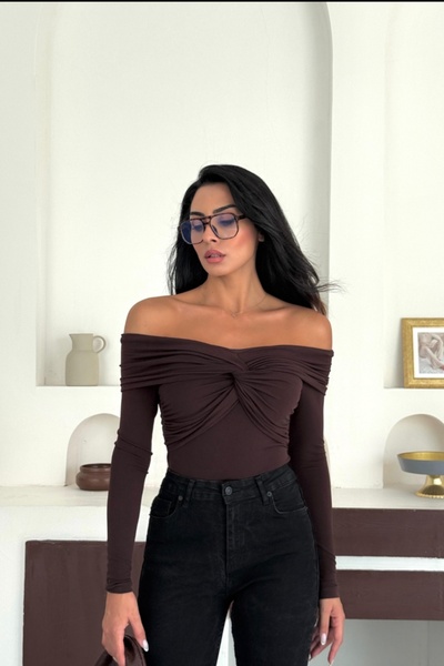 Safgiyim44 Cross Neck Long Sleeve Blouse - Brown