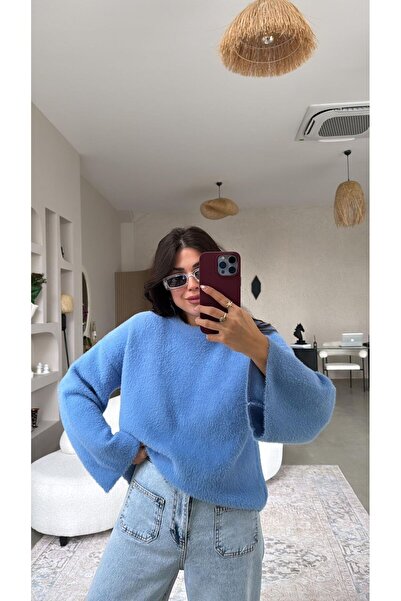 Piedra Women's Crew Neck Wide Sleeve Soft Bearded Sweater