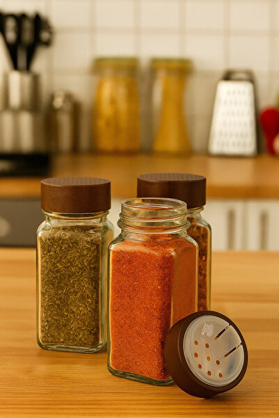 DailyHome Ahşap Kapaklı Cam Baharatlık Seti – 12’li, Etiketli ve Düzenleyici Kavanozlar