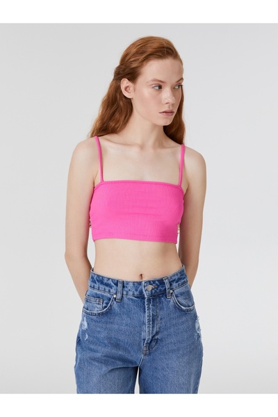 Loft Crop Female Athlete