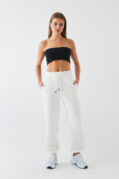 The Champ Clothing Oversize Unisex Sweatpants White – 3-Thread Ribbed, Elasticated Waistband, Pockets, Modern Relaxed Fit