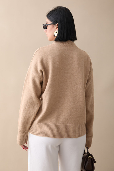 InStyle Πλεκτό πουλόβερ σε μπεζ χρώμα με πέτρα από κοχύλι