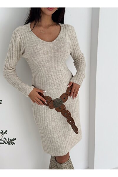 Brantu Γυναικείο μπεζ πλεκτό φόρεμα με μακρύ μανίκι και λαιμόκοψη σε σχήμα V