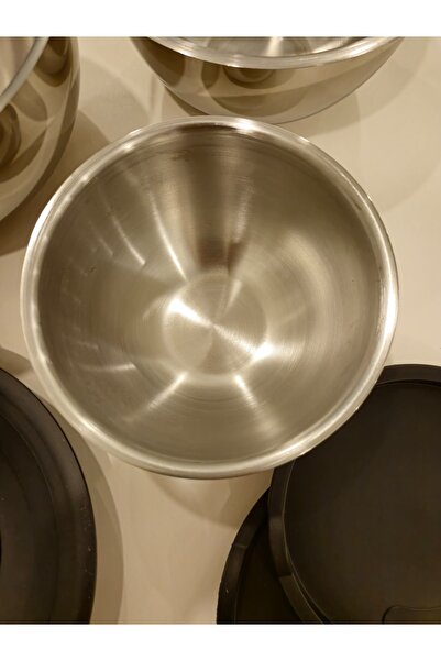 tash home Mixing Bowl/Dough Bowl Set of 4 with Grater and Whisk