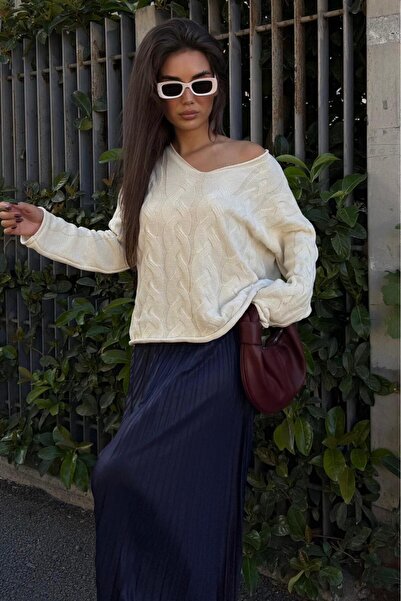 Madmext Ekru V Yaka Örgü Desen Oversize Kadın Kazak Mg2519