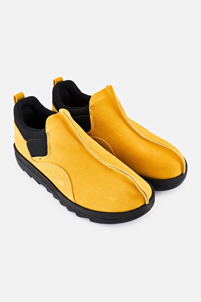 Reebok Men Bea Tnik Moc Slip On Running Shoes, Yellow