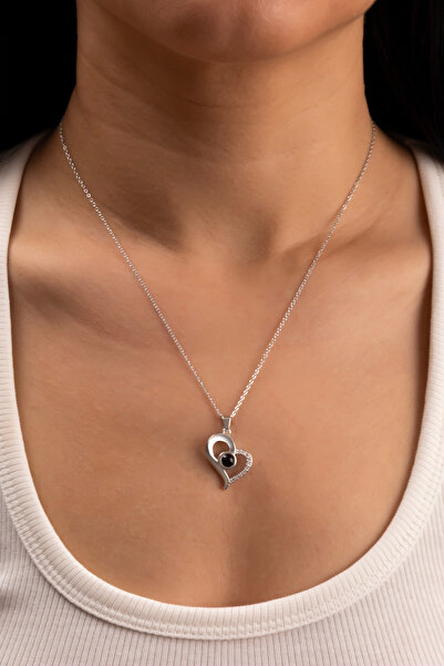 Ayenci قلادة حب فضية اللون مكتوب عليها 'أحبك' بـ 100 لغة - قلادة فولاذية