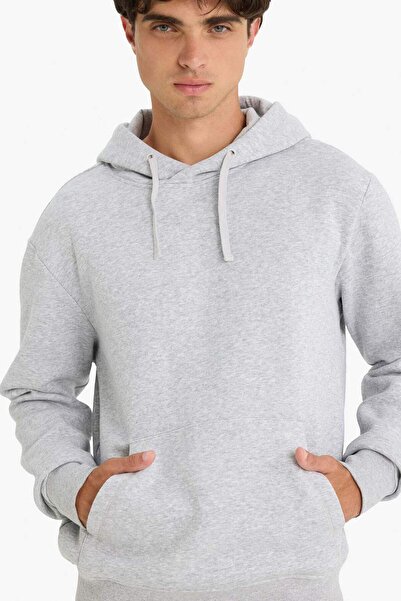 DeFacto Regular Fit Hooded Soft Inside Furry Kangaroo Pocket Basic Plain Sweatshirt X8283Az25Au