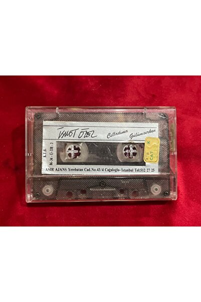 tayfuntufan antika koleksiyon İSMET ÖZEL CELLADIMA GÜLÜMSERKEN KASET (KARTONE...