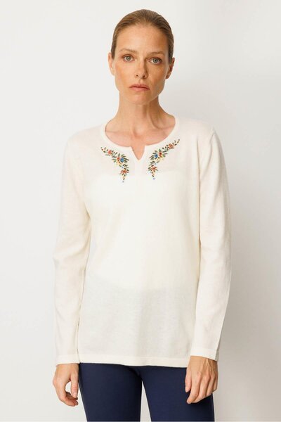 Desen Triko Women's Crew Neck Embroidered Edge Wool Blouse Bone