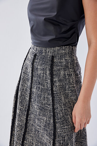 IDYL Skirt with Striped Accessories